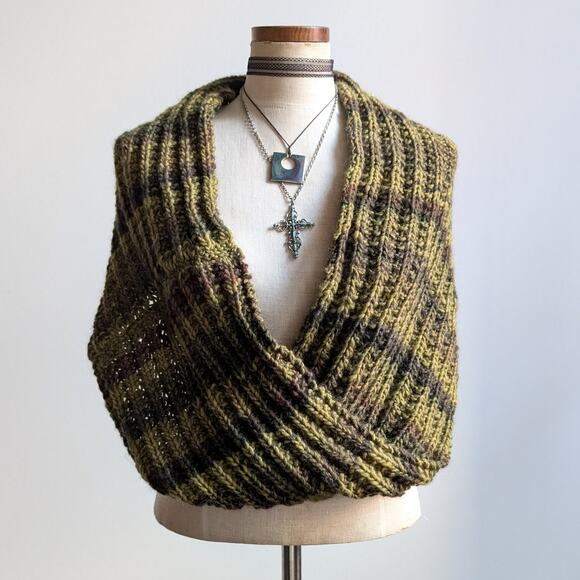 Vintage Chunky Knit Green Striped Scarf Earthy Jewel Tone Grunge Handknit Wrap - Picture 5 of 6